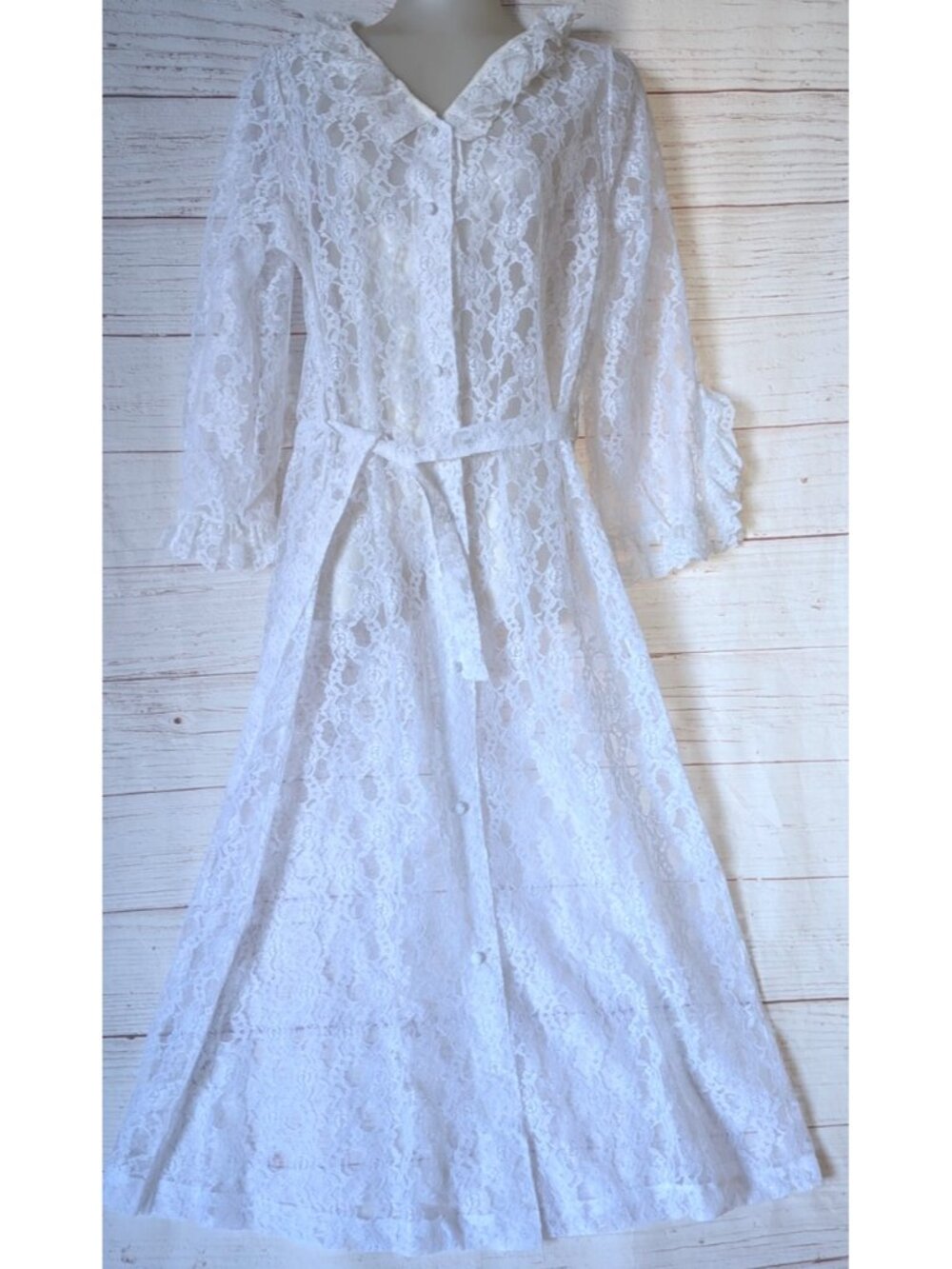 Vintage 1970th  Women's Lingerie Robe Corded Lace Scalloped Edge White Unlined M